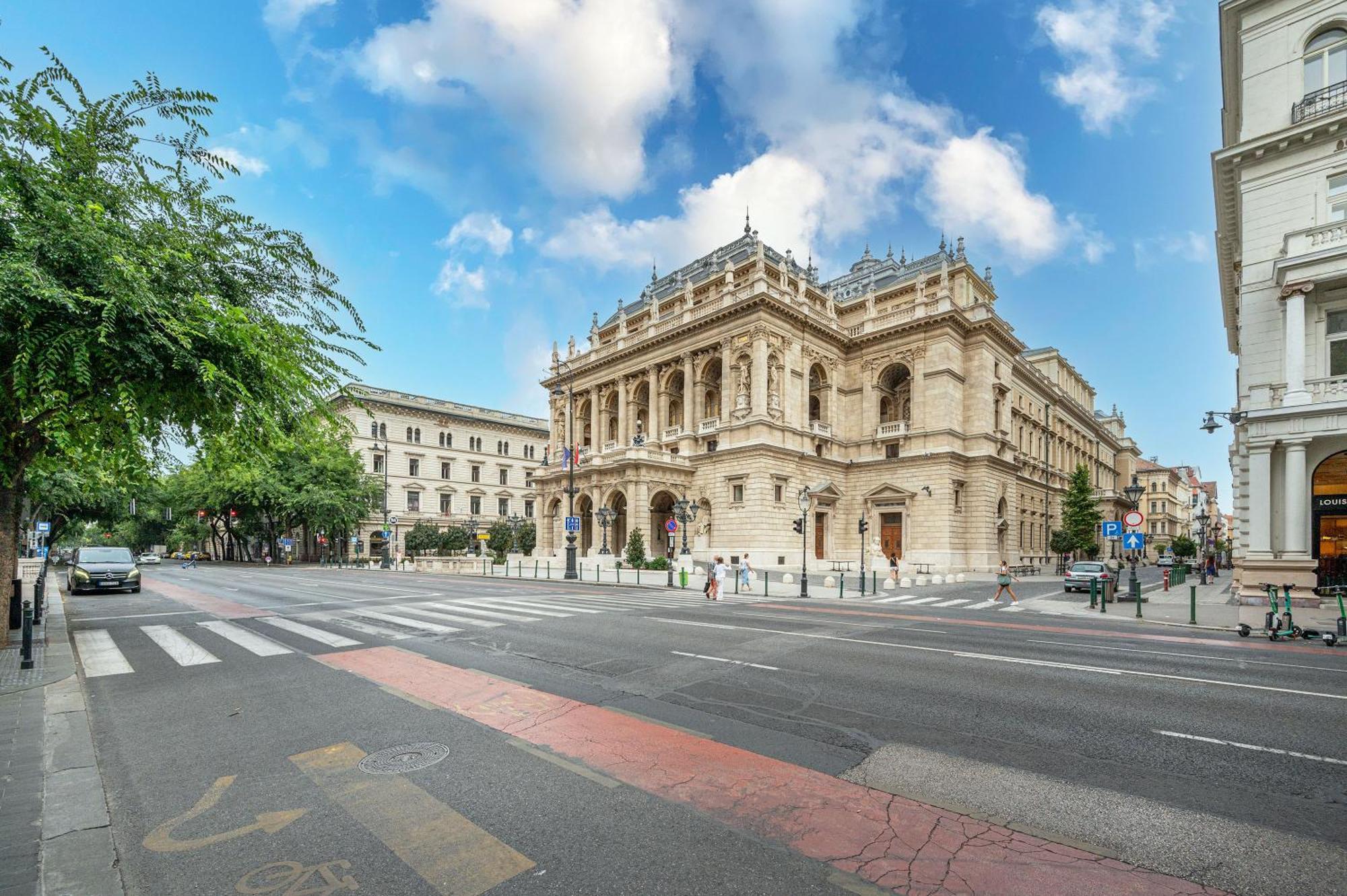 Ferienwohnung Andrassy 28, Next To Opera, Parking Budapest Exterior foto